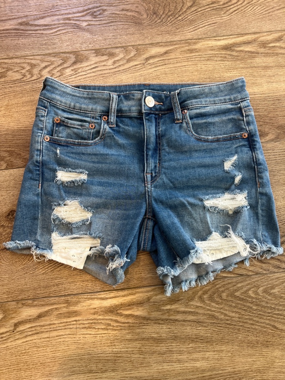 American Eagle Women’s Distressed Denim Shorts - midi eyelet pockets 6